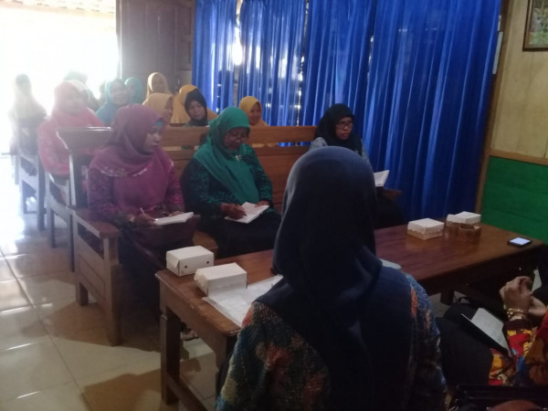 Peserta Kegiatan Minilokakarya membahas Permasalahan Kependudukan dan Program KKBPK